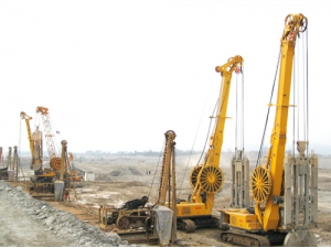 樂山(shan)機群施(shī)工