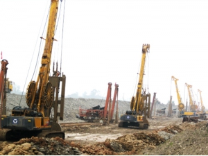 徐工(gōng)連續牆機群(qun)樂山施工