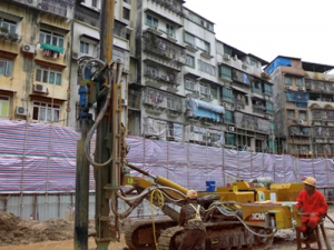 錨杆(gǎn)鑽施工(gōng)3